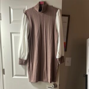 Mauve and White Long Sleeve Dress